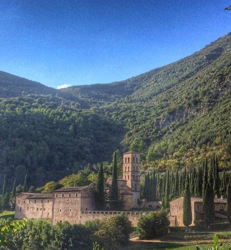 Abbazia San Pietro In Valle Ferentillo Exterior photo