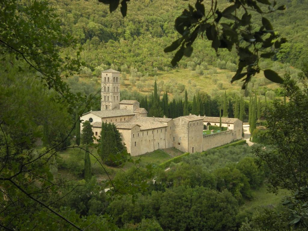 Abbazia San Pietro In Valle Ferentillo Exterior photo