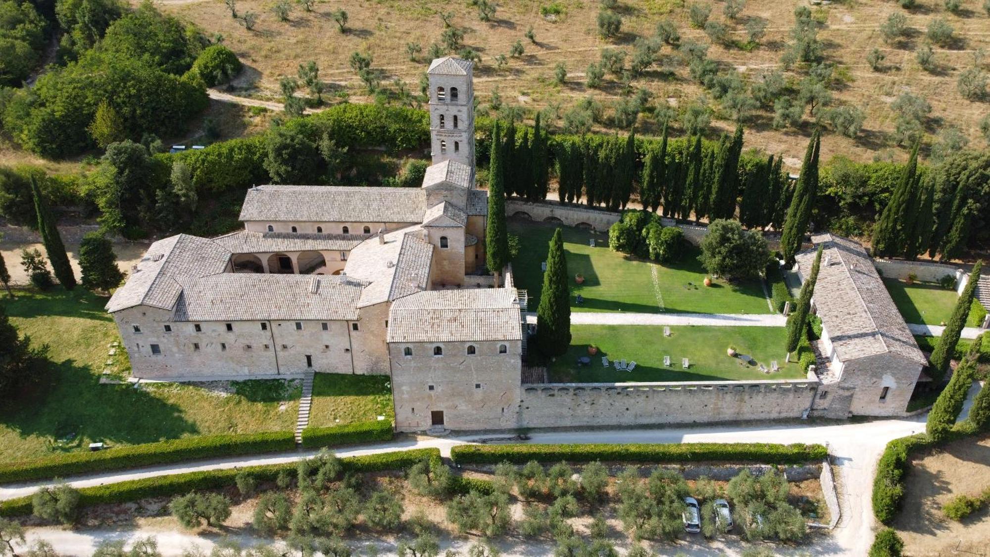 Abbazia San Pietro In Valle Ferentillo Exterior photo