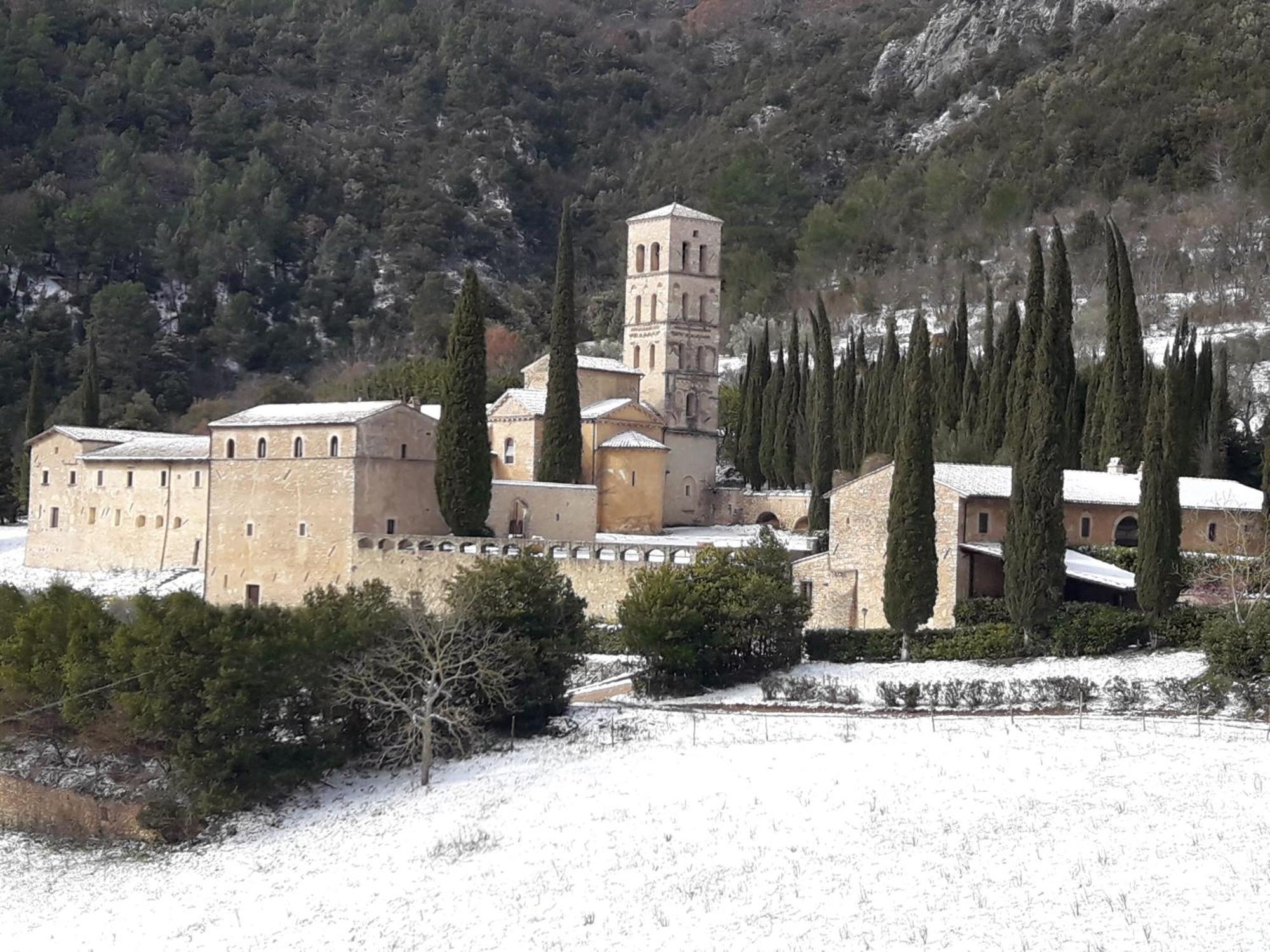 Abbazia San Pietro In Valle Ferentillo Exterior photo