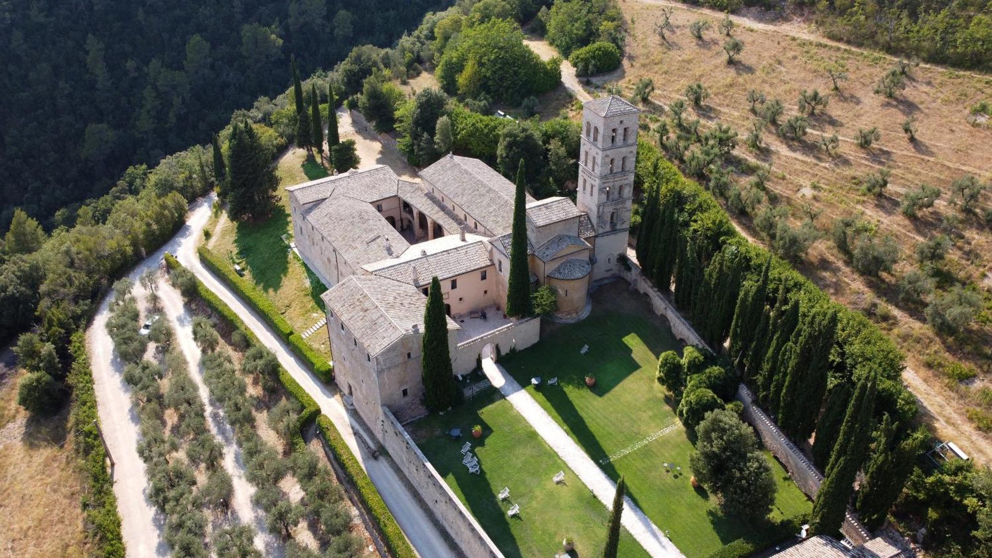 Abbazia San Pietro In Valle Ferentillo Exterior photo